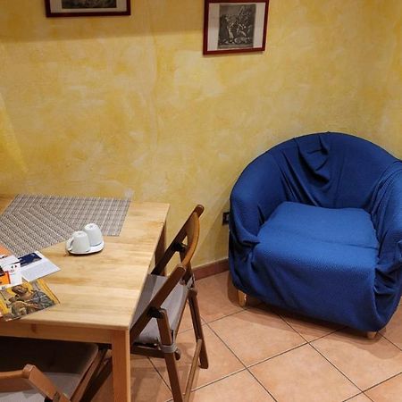 شقة Porta Romana Small Studio ميلان المظهر الخارجي الصورة